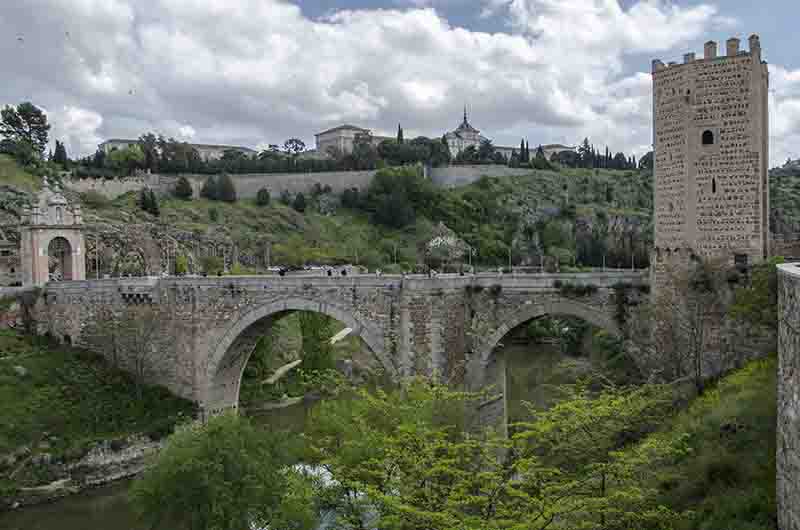 Toledo 050 - puente de Alcántara.jpg